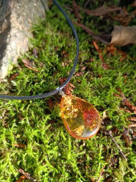 pendentif de pierre semi-précieuse