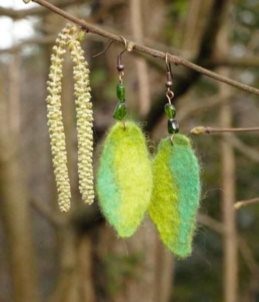 Boucles d'oreille en feutré coloré 