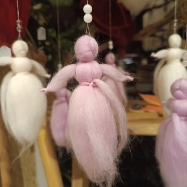 Atelier laine créatif – création d'un mobile de fées à Bédée