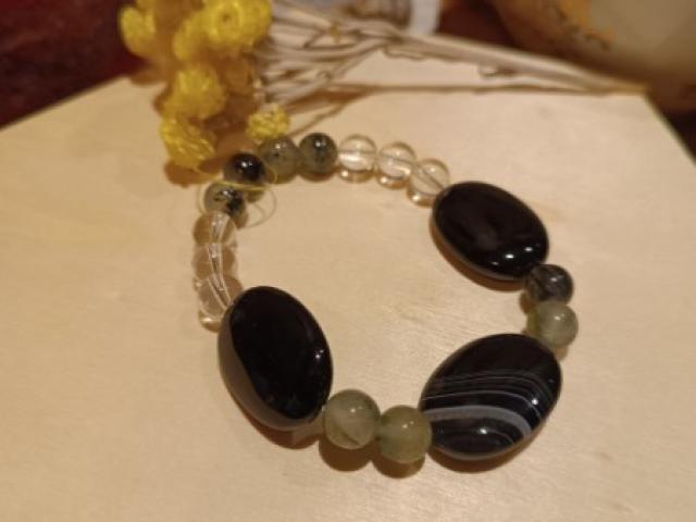 Bracelet en pierre naturel semi-précieuse 